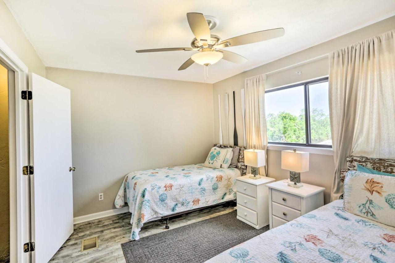 Waterfront Escape With Balcony On Shell Point Beach! Panacea Exteriör bild
